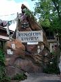 Everest sign